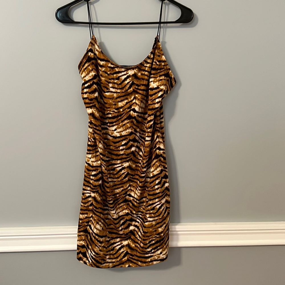 Just Quella. Spaghetti strap animal print mini dress extra large